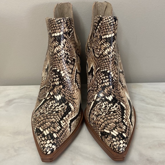 Vince Camuto Snake Print Anke Booties Size 5.5 - Picture 7 of 10